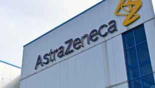 Der britische Medikamente-Hersteller AstraZeneca (Bild: AFP)