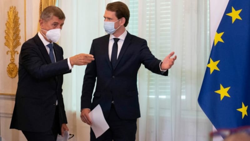 Kanzler Sebastian Kurz und sein tschechischer Kollege Andrej Babis (Bild: AFP )