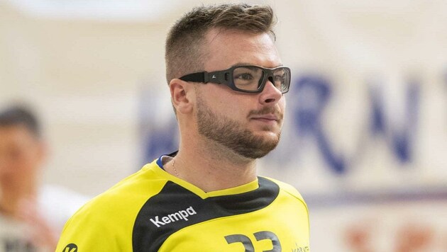 Sportbrille ist nun Pflicht für Ferlach-Goalie Flo Strießnig. (Bild: GEPA pictures/ Wolfgang Jannach)