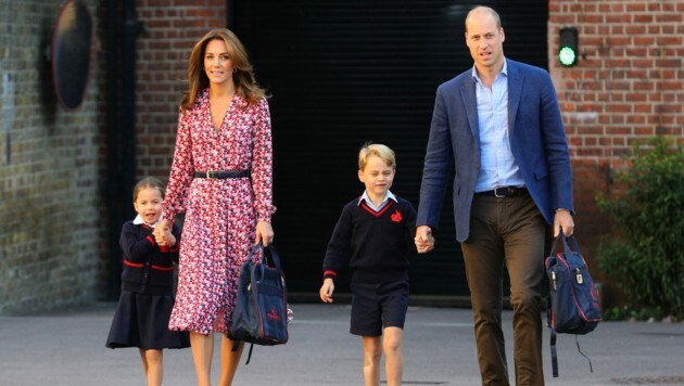 Herzogin Kate und Prinz William bringen ihre Kinder zur Schule. (Bild: AFP)