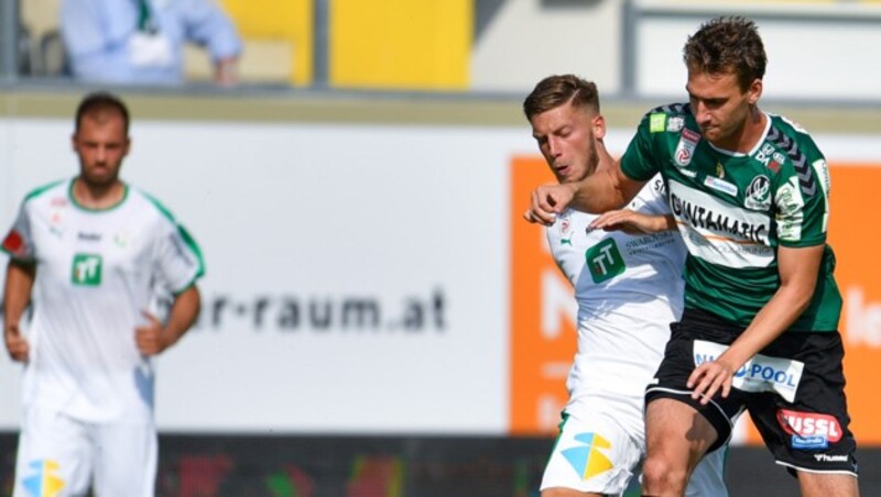 Nemanja Celic (Wattens) und Constantin Reiner (Ried). (Bild: GEPA)