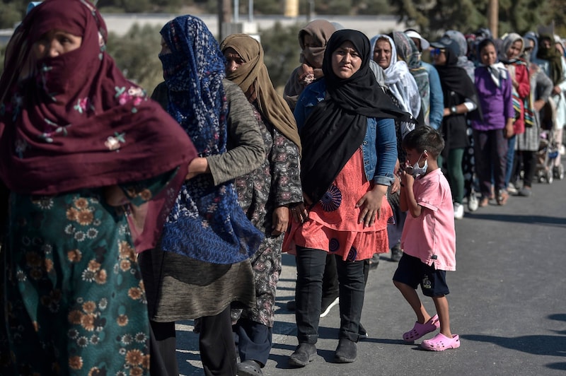 Migrants in Greece (Bild: APA/AFP/LOUISA GOULIAMAKI)