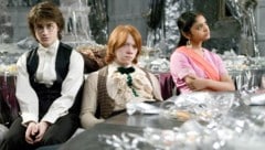 Daniel Radcliffe, Rupert Grint und Afshan Azad in „Harry Potter und der Feuerkelch“ (Bild: mptv / picturedesk.com)