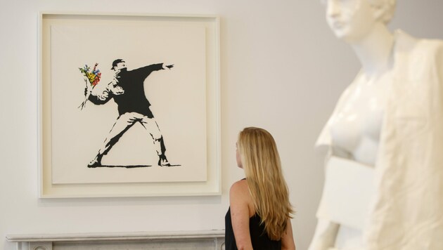 2015 wurde das Werk „Flower Thrower“ in der Lazinc Gallery in London ausgestellt. (Bild: AFP)