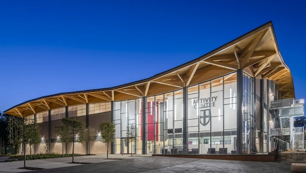 Auch das St. Georg’s College in Surrey setzte auf das Know-how der Wiehag. (Bild: Hundven-Clements Photography)