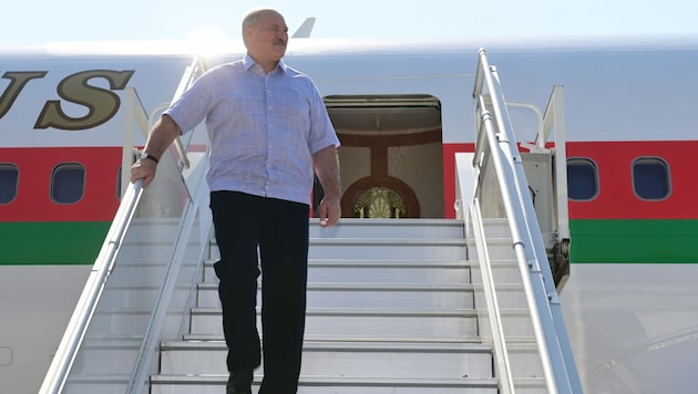 Der weißrussische Präsident Alexander Lukashenko hat die Grenzen zu Polen und Litauen geschlossen. (Bild: AFP)
