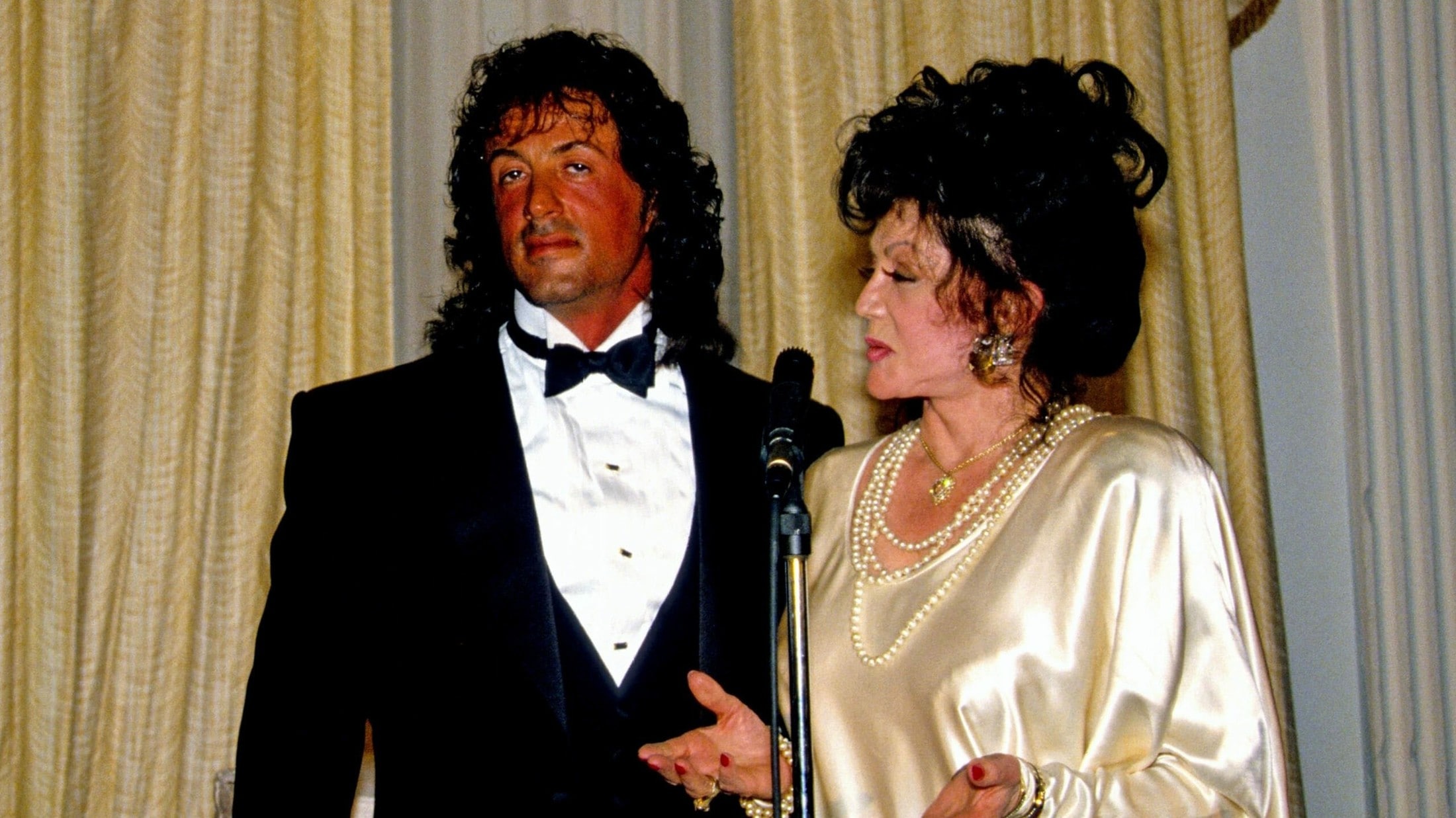 Sanft Entschlafen Sylvester Stallone Trauert Um Seine Mama Jackie Krone At