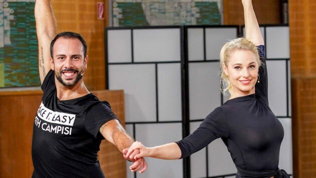 Silvia Schneider und Danilo Campisi wollen endlich wieder das Tanzbein schwingen. (Bild: ORF)