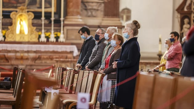 Auch zu Erntedank heißt es: Bei Gottesdiensten gelten Maskenpflicht und Abstandsregeln (Bild: Tschepp Markus)