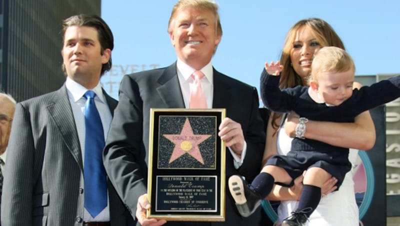 2007: Trump erhält für "The Apprentice" einen Stern am Walk of Fame in Hollywood. (Bild: APA/AFP/GABRIEL BOUYS)