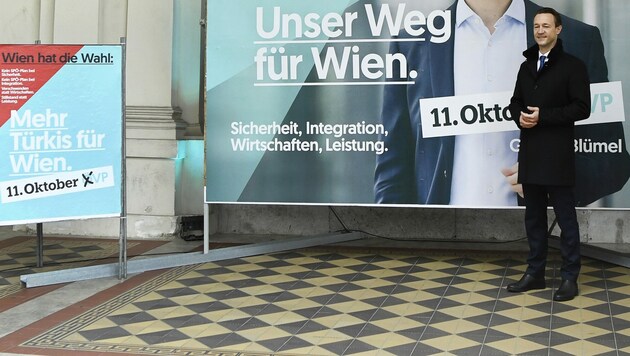 ÖVP-Spitzenkandidat Gernot Blümel während der Plakat-Präsentation (Bild: APA/Robert Jäger)