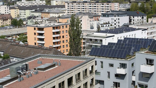 Ein echt teures Pflaster: 4568 Euro pro Quadratmeter werden für eine Wohnung in der Stadt Salzburg fällig. (Bild: Tschepp Markus)