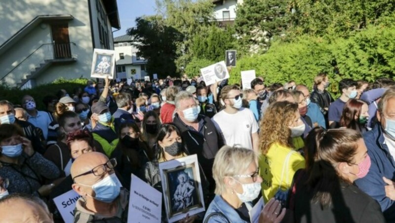 Der Jobabbau führte zu einer Mahnwache mit etwa 350 Beteiligten. (Bild: Bildagentur Muehlanger)