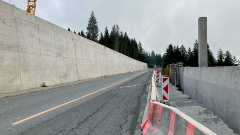 Die Lärmschutzwand-Baustelle geht nächste Woche weiter (Bild: Hölzl Roland)