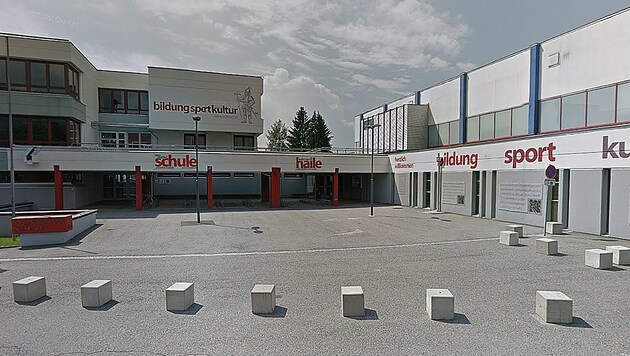 Die Mittelschule Trofaiach wurde vorsorglich geschlossen. (Bild: Screenshot Google Street View)