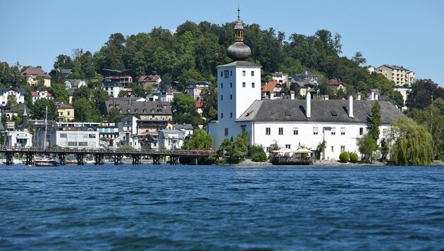 Die Errichtung eines Hotels im Schloss Ort schlägt in Gmunden wieder einmal hohe Wellen (Bild: Wolfgang Spitzbart)
