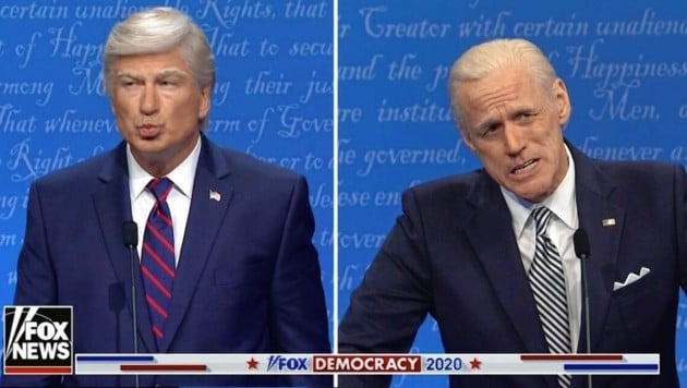 Alec Baldwin (li. als Donald Trump) und Jim Carrey als Joe Biden gaben sich präsidial bei „Saturday Night Live“. (Bild: SNL)