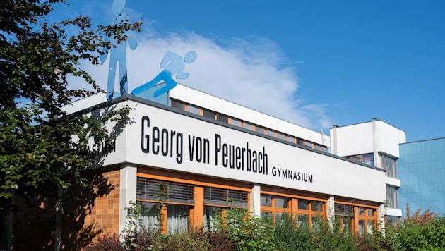 Das Georg-von-Peuerbach-Gymnasium kann aufatmen! Die Fälle gehen zurück. (Bild: FOTOKERSCHI.AT / KERSCHBAUMMAYR)