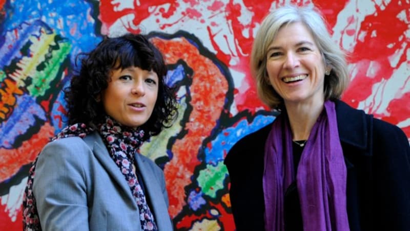 Emmanuelle Charpentier (links) und Jennifer Doudna auf einem Archivbild aus dem Jahr 2015 (Bild: AFP/Miguel Riopa)