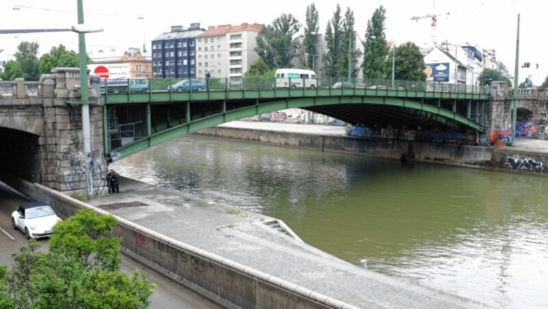 Fixiert: Die Erneuerung der Franzensbrücke (Bild: Gerhard Bartel)