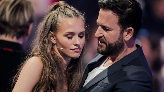 Michael Wendler mit seiner Frau Laura bei der Tanzshow „Let‘s Dance“ (Bild: APA/dpa/Rolf Vennenbernd)