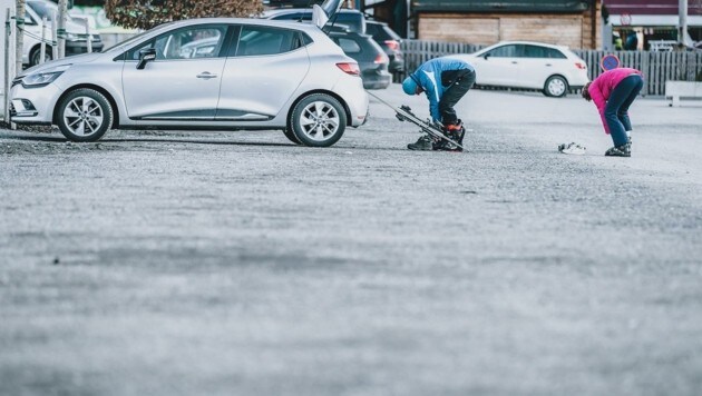 Leere Parkplätze, wenig Skifahrer: Dieses Szenario könnte heuer die Salzburger Wintersportorte hart treffen. (Bild: EXPA/ JFK)