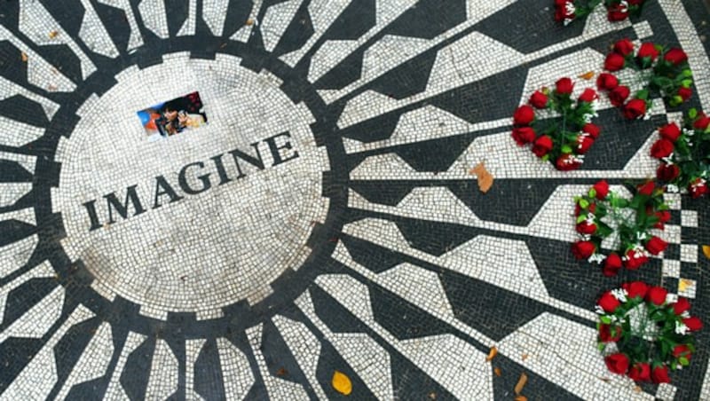 Die Gedenkstätte „Strawberry Fields“ im New Yorker Central Park (Bild: AFP/Timothy A. Clary)