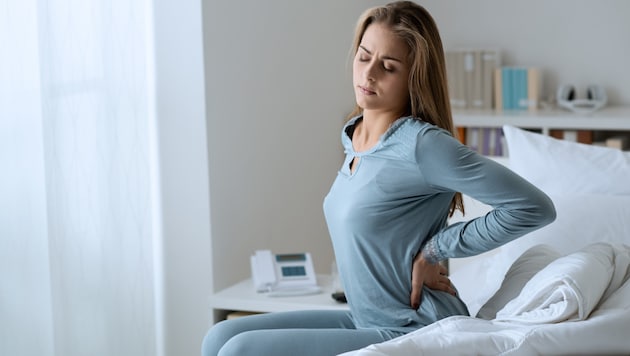 Beschwerden werden bei Kälte und Regen ärger. (Bild: StockPhotoPro/stock.adobe.com)