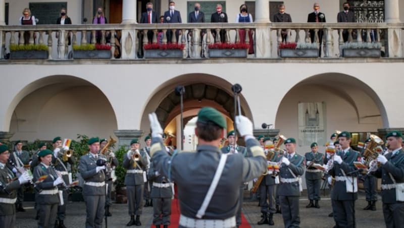 Die Feierlichkeiten zu „100 Jahre Kärntner Volksabstimmung“ mit militärischen Ehren im Landhaus in Klagenfurt. (Bild: APA/BUNDESHEER/PETER LECHNER)