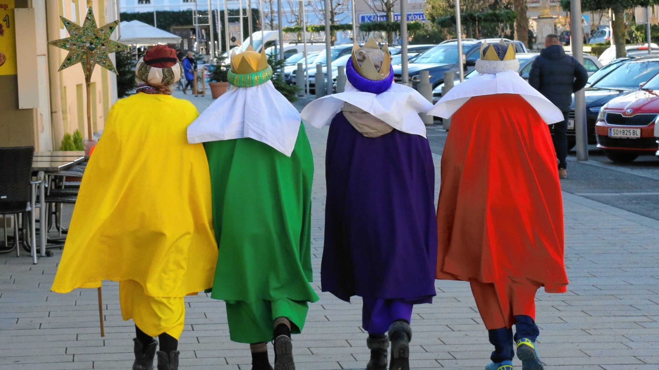 Corona-Regeln Fixiert - Sternsinger Sind Heuer Mit Schutzmasken ...