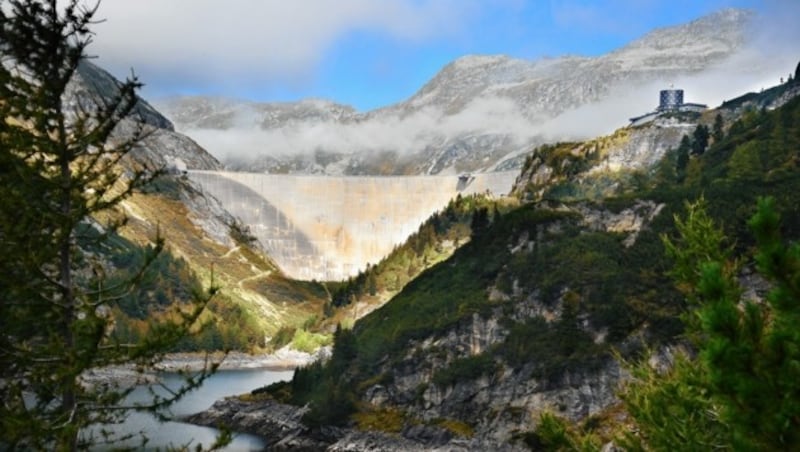 Nicht umsonst wird das Maltatal „das Tal der stürzenden Wasser“ genannt. Am Weg zur Kölnbreinsperre sind einige zu finden. (Bild: ROLAND HOLITZKY)