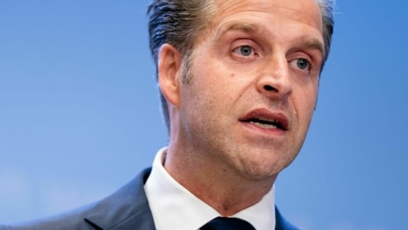 Der niederländische Gesundheitsminister Hugo de Jonge (Bild: AFP/ANP/Bart Maat)