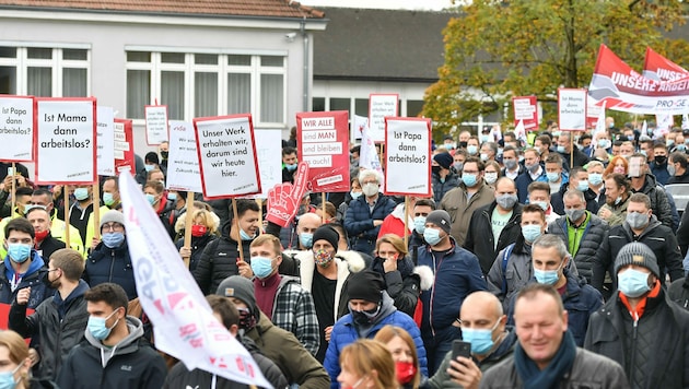 Am 15. Oktober wurde gegen die Schließung in Steyr demonstriert (Bild: Harald Dostal)