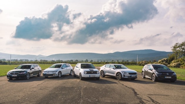 Die fünf Kategoriesieger: Polestar 2, BMW Alpina B3, Honda e, VW Golf, VW ID.3 (Bild: GCOTY/Des Sellmeijer)