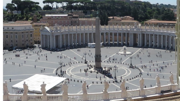 Der Petersplatz in Rom aus sehr privater Perspektive (Bild: Dominik Orieschnig)