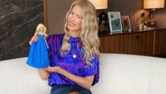 Claudia Schiffer hat zum 50er zwei eigene Barbie-Puppen bekommen. (Bild: instagram.com/barbiestyle)