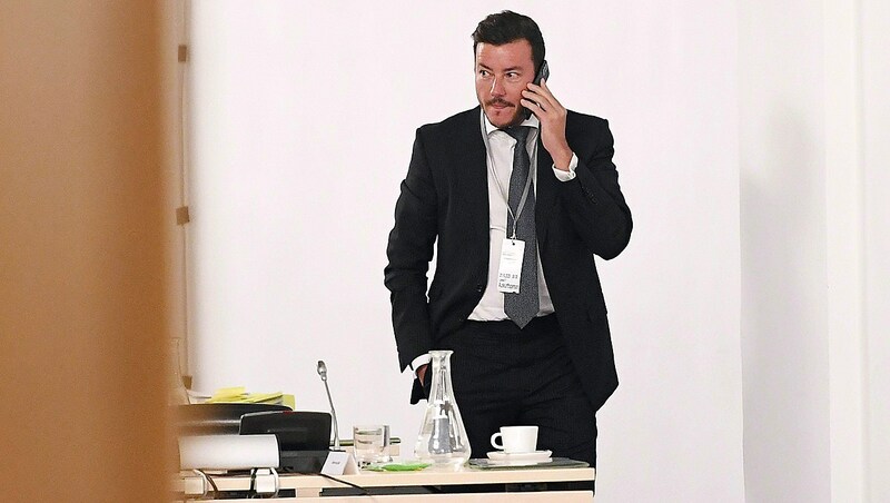 Benko als Auskunftsperson im Ibiza-U-Ausschuss im Oktober 2020 (Bild: APA/Helmut Fohringer)