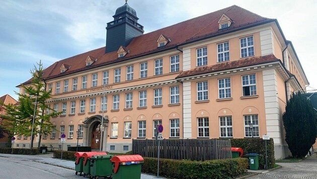 Gymnasium Fürstenfeld (Bild: Christian Schulter)