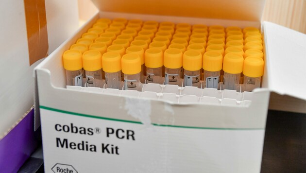 In Salzburg wird hauptsächlich per PCR-Abstrich getestet. (Symbolbild) (Bild: Harald Dostal)
