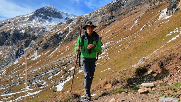 Nationalpark-Ranger Markus Lackner wanderte mit der „Bergkrone“ in das Reich der Steinböcke. Einfach mal im Nationalpark anfragen. (Bild: Wallner Hannes)