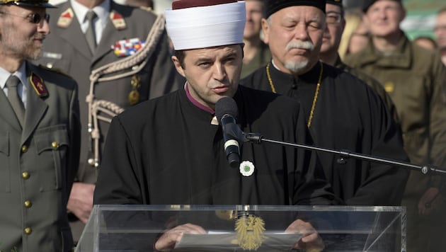 Imam Abdulmedzid Sijamhodzic am 26. Oktober 2015 bei der Angelobung der Rekruten im Rahmen der Feierlichkeiten zum Nationalfeiertag am Heldenplatz in Wien (Bild: APA/Hans Punz)