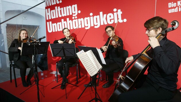 Studenten des Haydn-Konservatoriums spielten zur Eröffnung (Bild: Holl Reinhard)