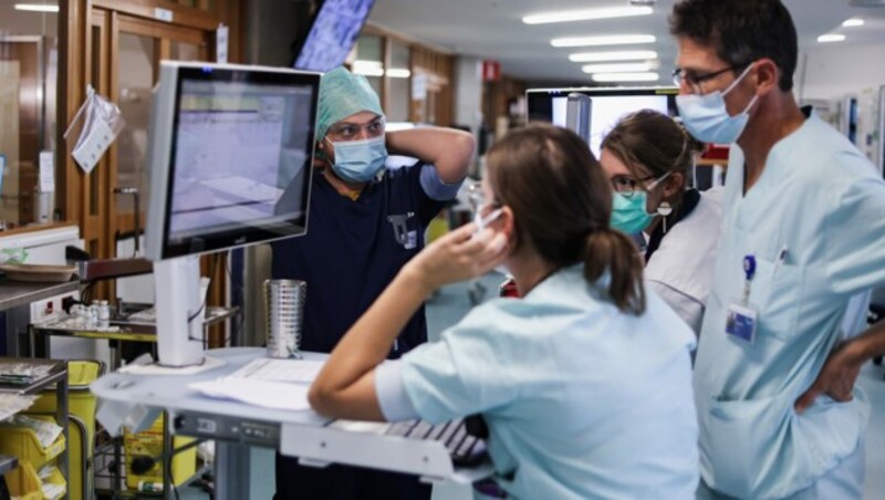 Die Intensivstation eines Krankenhauses in Lüttich. Belgien befindet sich mitten in der zweiten Welle der Corona-Pandemie und verzeichnete bereits mehr als 10.500 Covid-19-Todesfälle. (Bild: AFP)