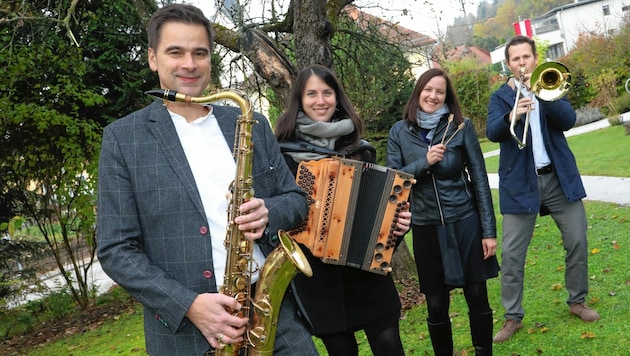 Saxofonist Edgar Unterkirchner komponierte das Auftragswerk für die Gemeinde Moosburg. Es wurde am Freitag uraufgeführt. (Bild: Uta Rojsek-Wiedergut)