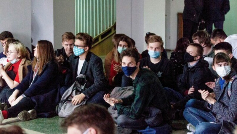 Studenten nehmen landesweit ausgerufenen Generalstreik teil. (Bild: AFP)