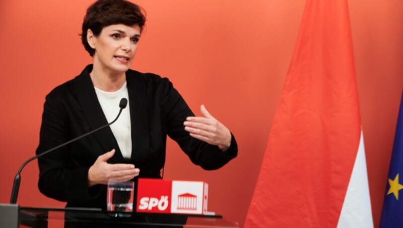 SPÖ-Chefin Pamela Rendi-Wagner informierte am Dienstag über ihre aktuelle Einschätzung zur Covid-Situation in Österreich. (Bild: Prinz)