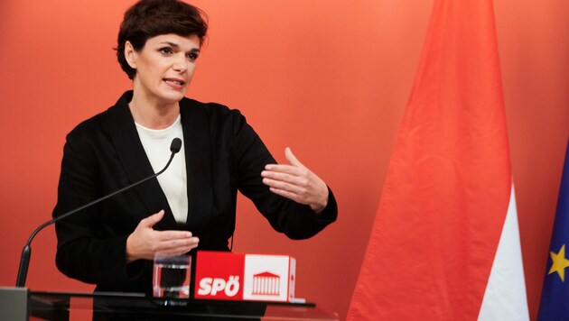 SPÖ-Chefin Pamela Rendi-Wagner informierte am Dienstag über ihre aktuelle Einschätzung zur Covid-Situation in Österreich. (Bild: Prinz)