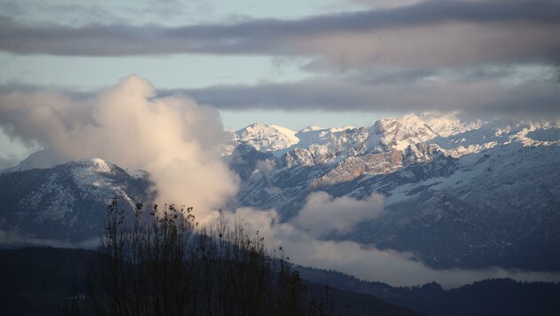 Bald werden die niedrigeren Gipfel in ganz Salzburg ihr Schneekleid wieder ausziehen (Bild: Tröster Andreas)