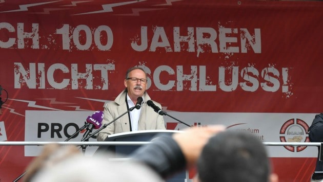 Bild von der Protestkundgebung am 15. Oktober am Stadtplatz in Steyr. (Bild: Harald Dostal)