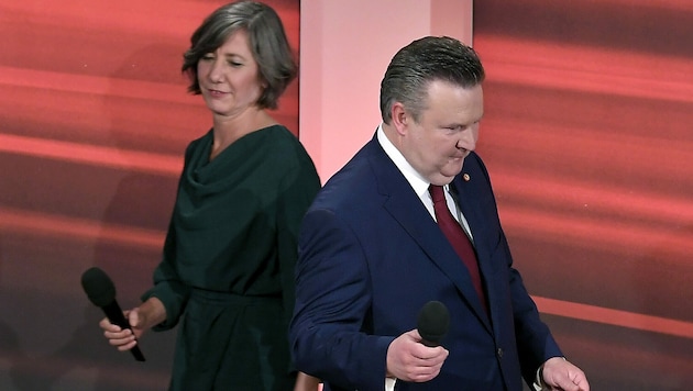 Bürgermeister Michael Ludwig (SPÖ) versetzte mit seiner Partnerwahl die Grünen von Landeschefin Birgit Hebein in Schockstarre. (Bild: APA/ROLAND SCHLAGER)